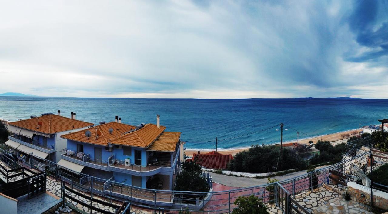Loutsa By The Sea Apartment Exterior photo